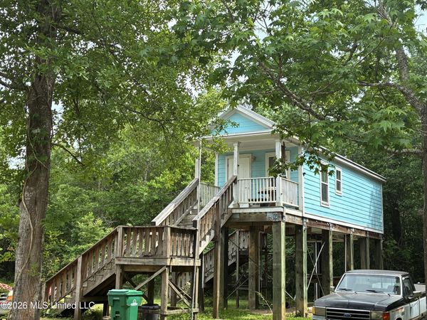 6151 Old Hill Road, Bay Saint Louis, MS 39520
