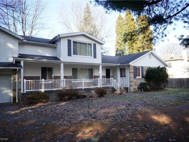 5285 Ridgebury Boulevard, Cleveland, OH 44124 Photo 1