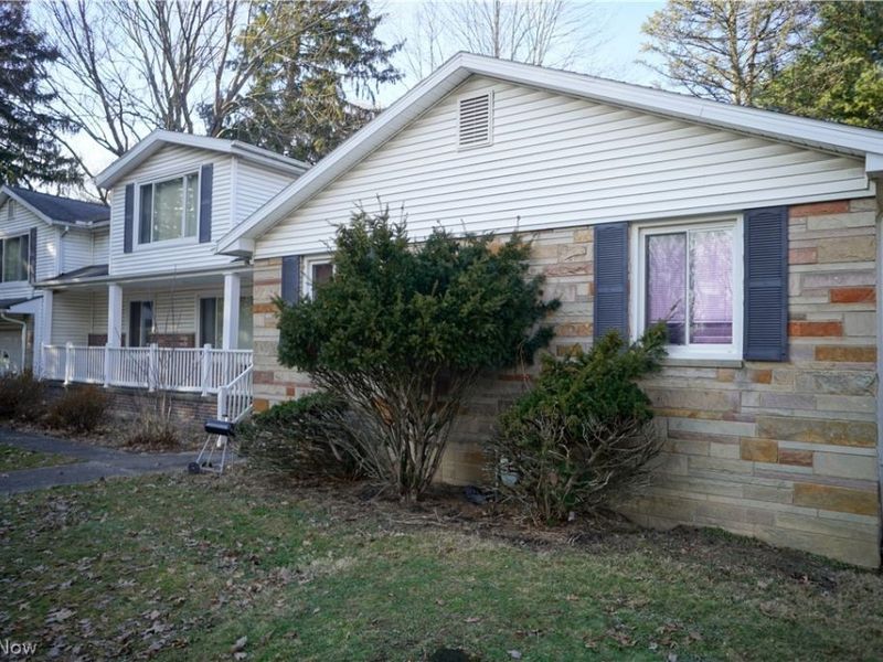 5285 Ridgebury Boulevard, Cleveland, OH 44124 Photo 4