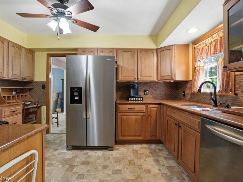 3211 Ridgewood Avenue, Ashtabula, OH 44004 Photo 9