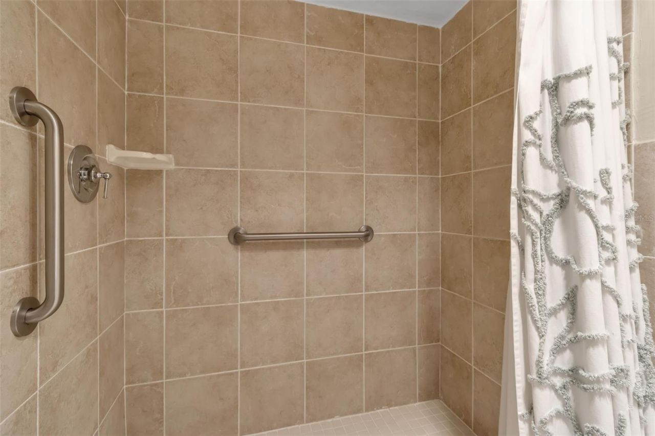 448 Gulf Of Mexico Drive, Unit A205, Longboat Key, FL 34228 Photo