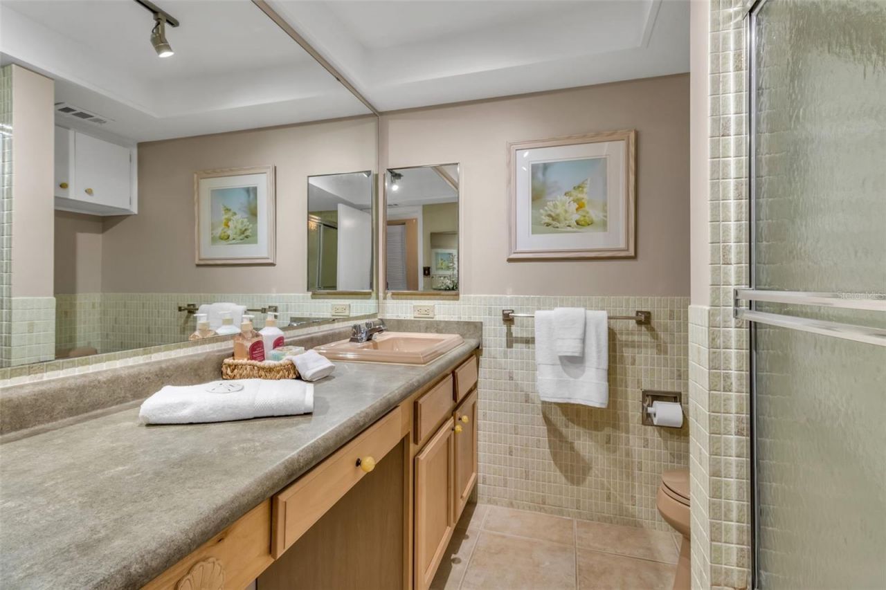 448 Gulf Of Mexico Drive, Unit A205, Longboat Key, FL 34228 Photo