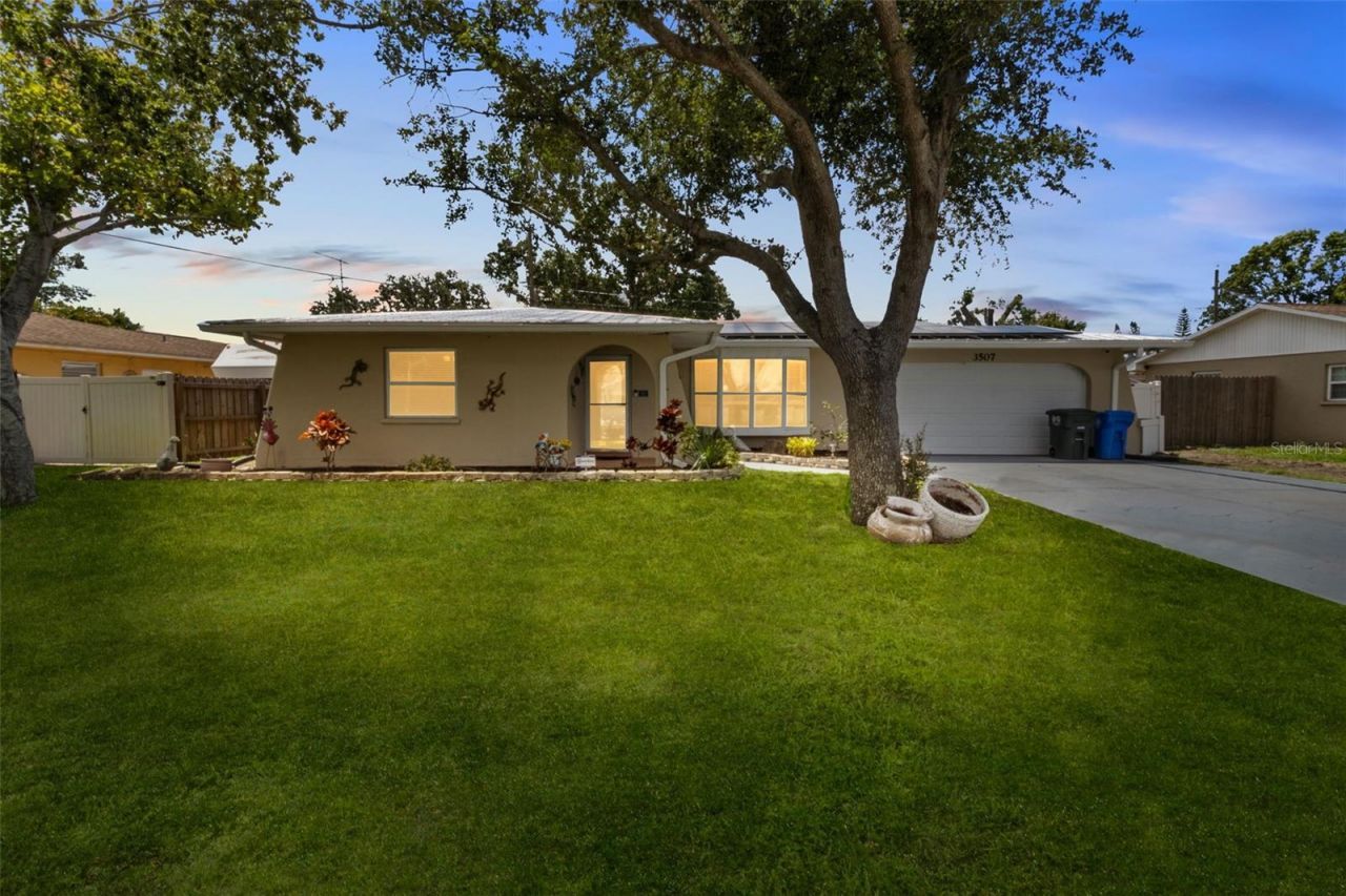 3507 Oxford Drive W, Bradenton, FL 34205 Photo