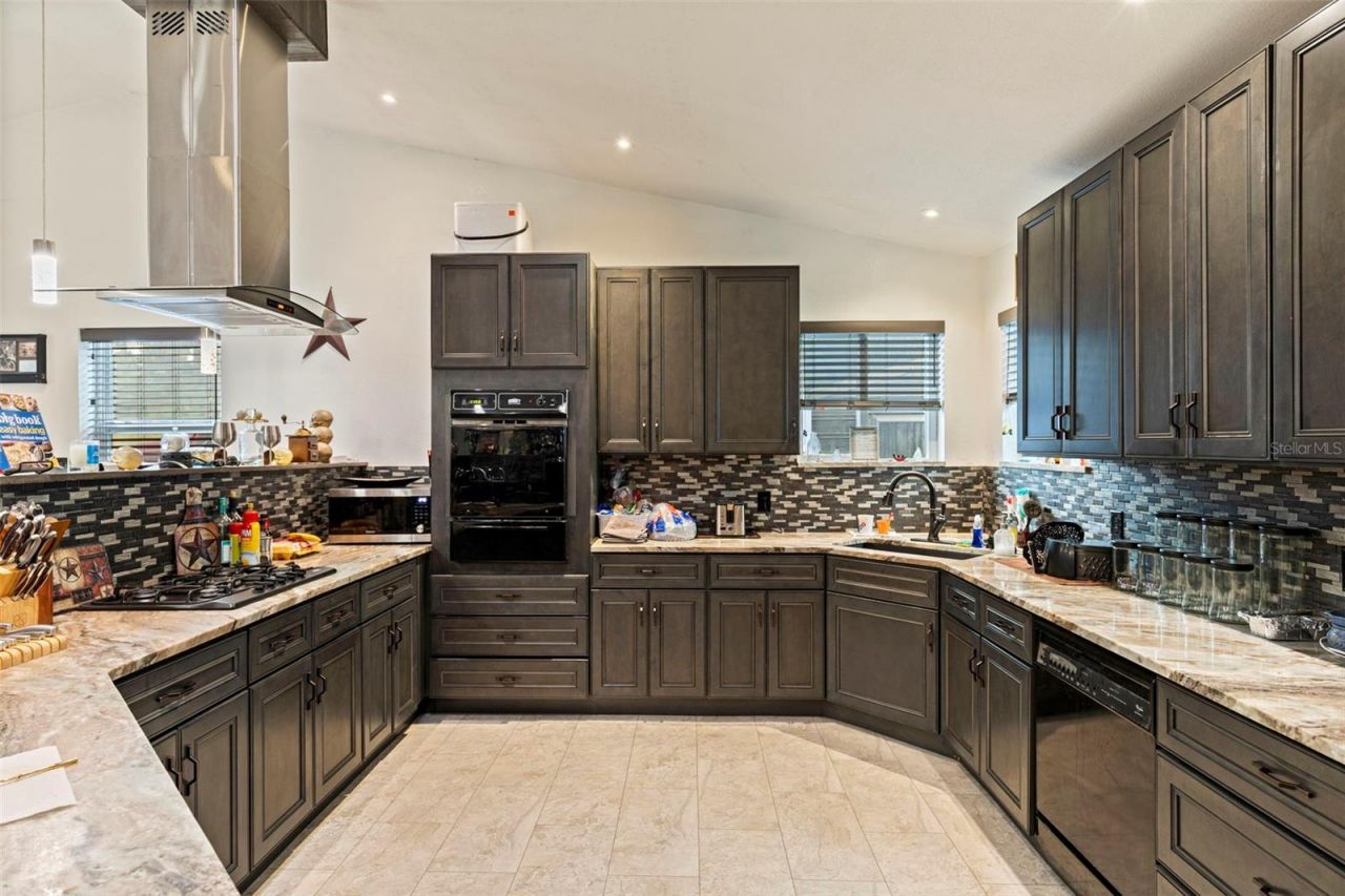 649 16th Street Nw, Largo, FL 33770 Photo
