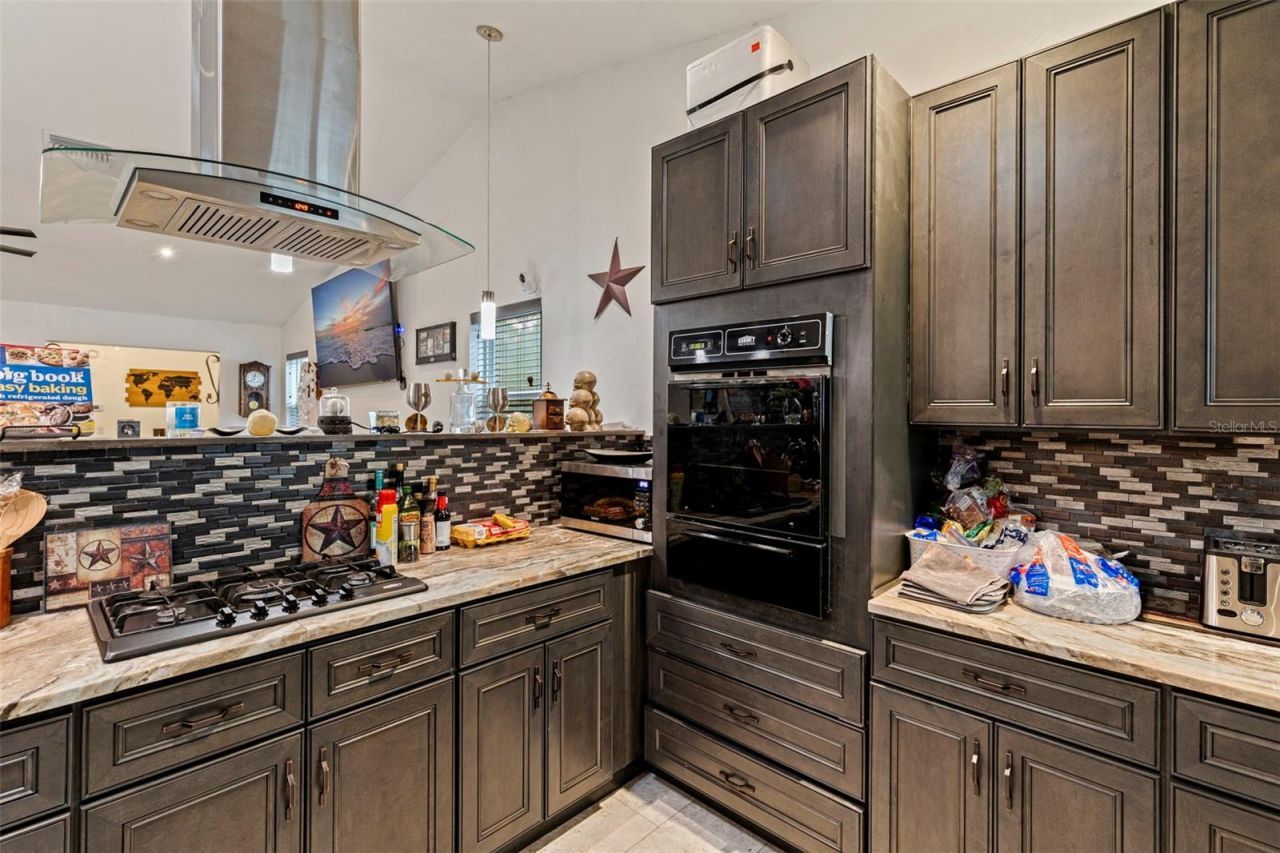 649 16th Street Nw, Largo, FL 33770 Photo