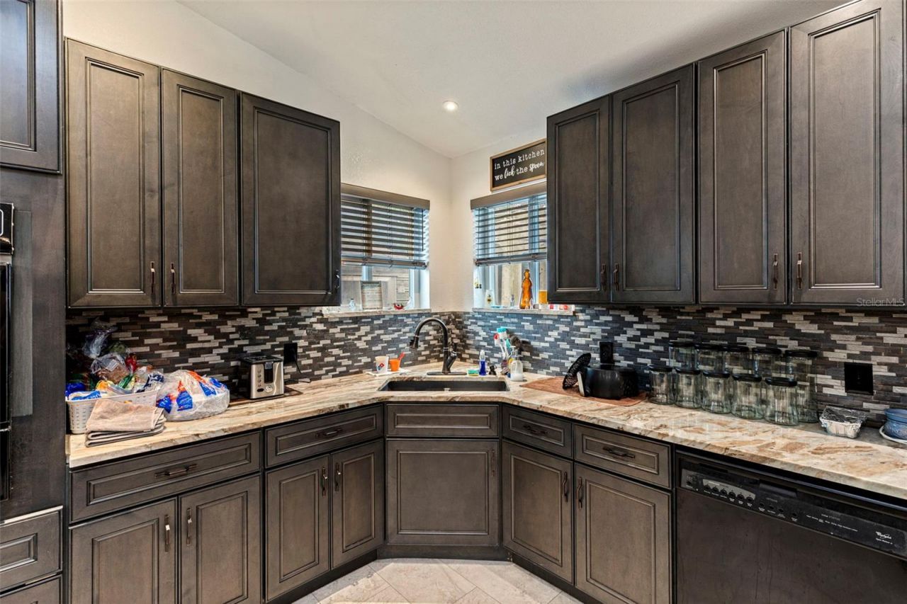649 16th Street Nw, Largo, FL 33770 Photo