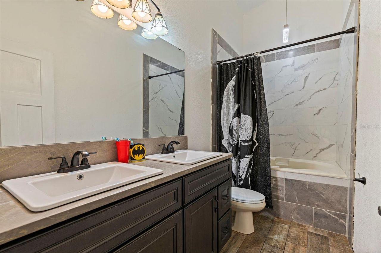 649 16th Street Nw, Largo, FL 33770 Photo