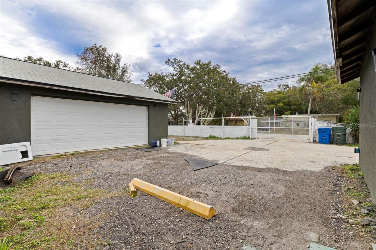 649 16th Street Nw, Largo, FL 33770 Photo