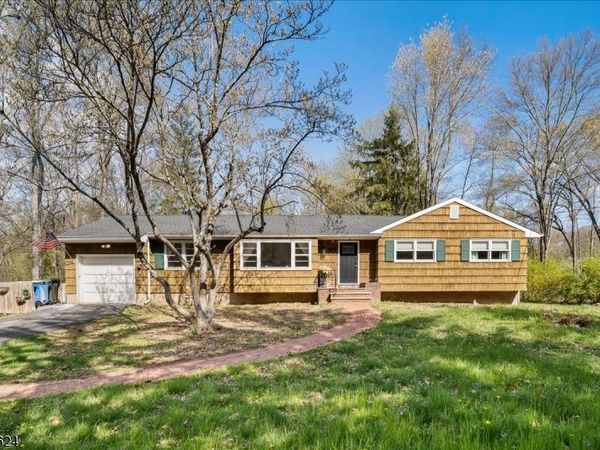 37 Lurline Dr, Bernards, NJ 07920