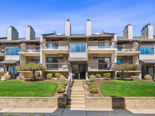 302 Hackensack St, Wood-Ridge, NJ 07075