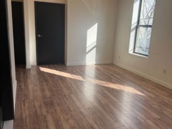 182 Ferry St, Unit 2B, Newark, NJ 07105