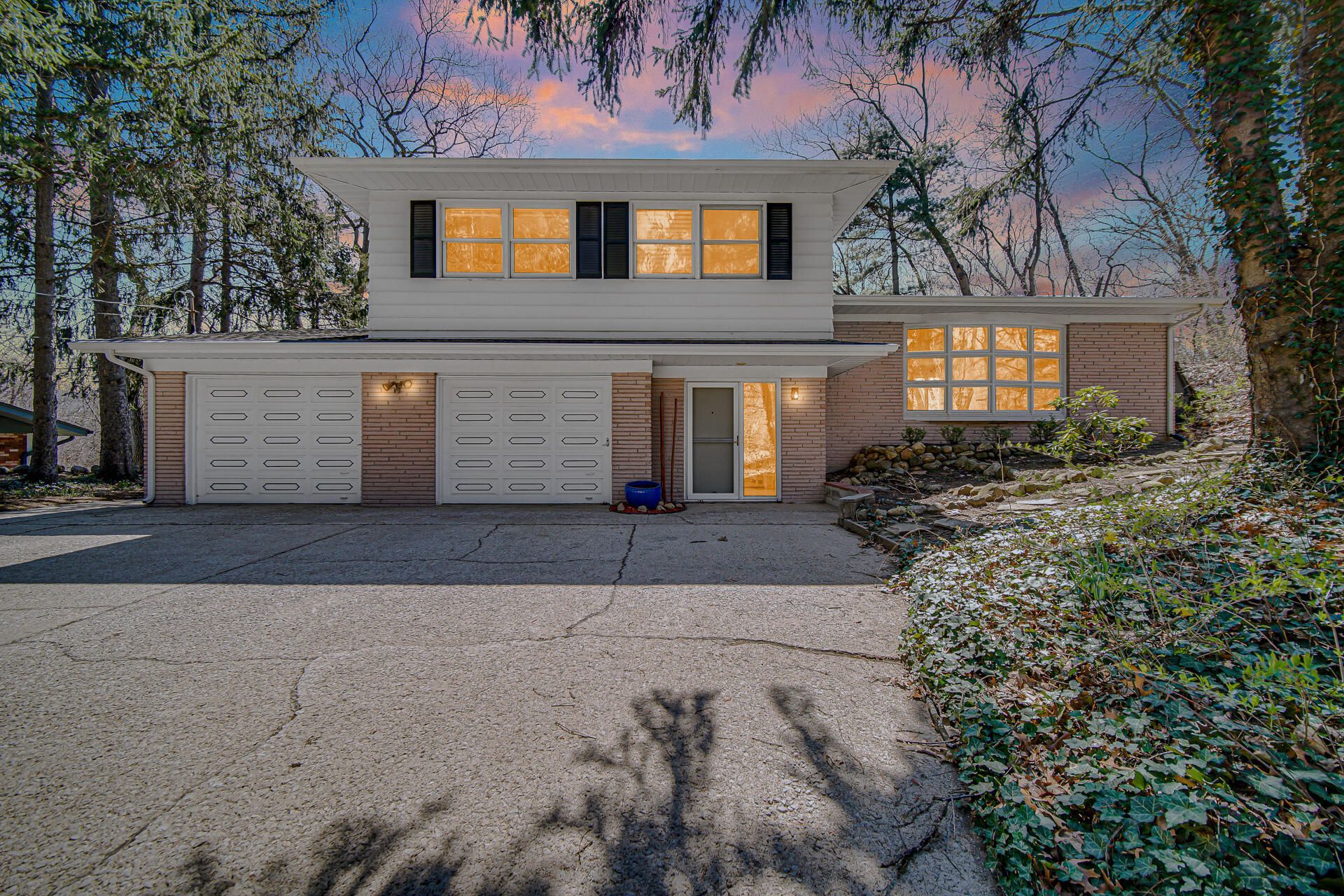 71 Ski Hill Road, Portage, IN 46368 Main Photo