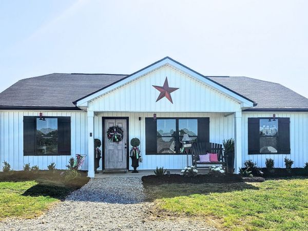 3064 Maple Grove Rd , Dickson, TN 37055