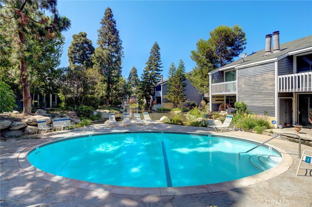 25659 Pine Creek Ln, Wilmington, CA 90744 Main Photo