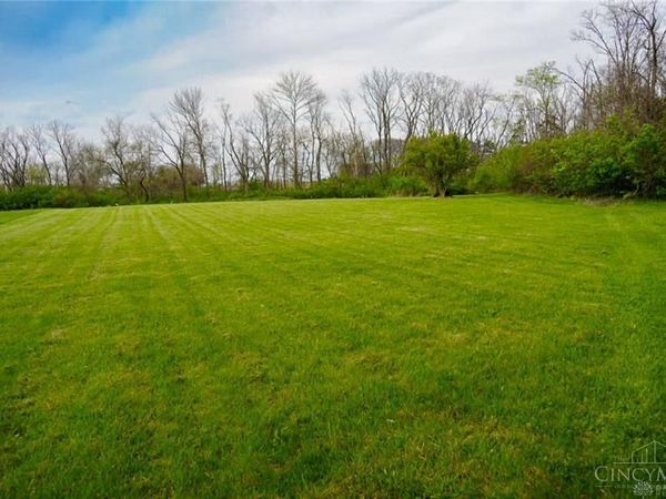 1229 E Pekin Road, Lebanon, OH 45036