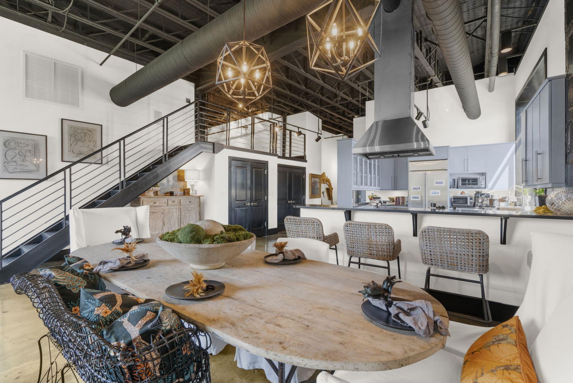 517 King Street Photo 11