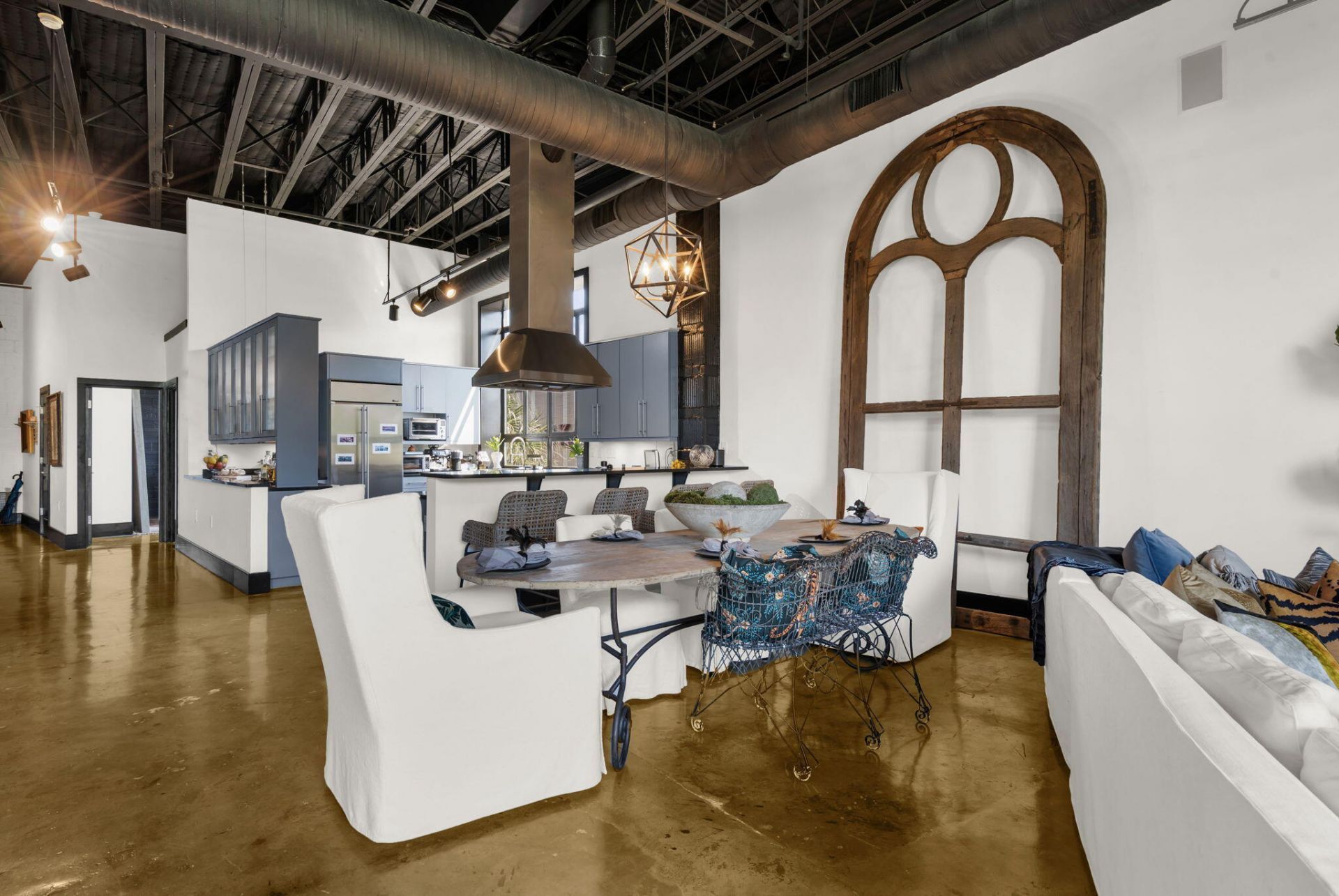 517 King Street Photo 22