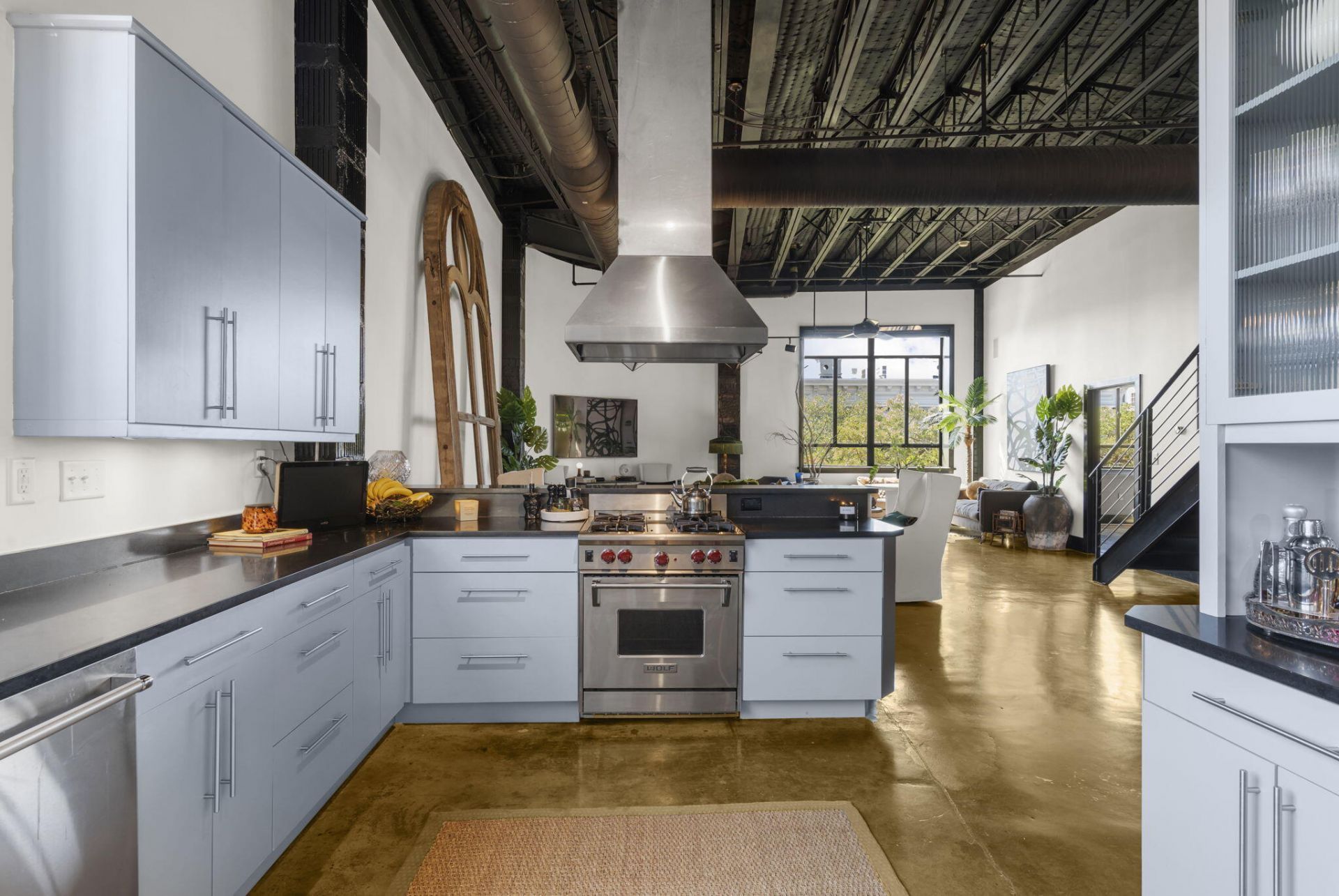 517 King Street Photo 23