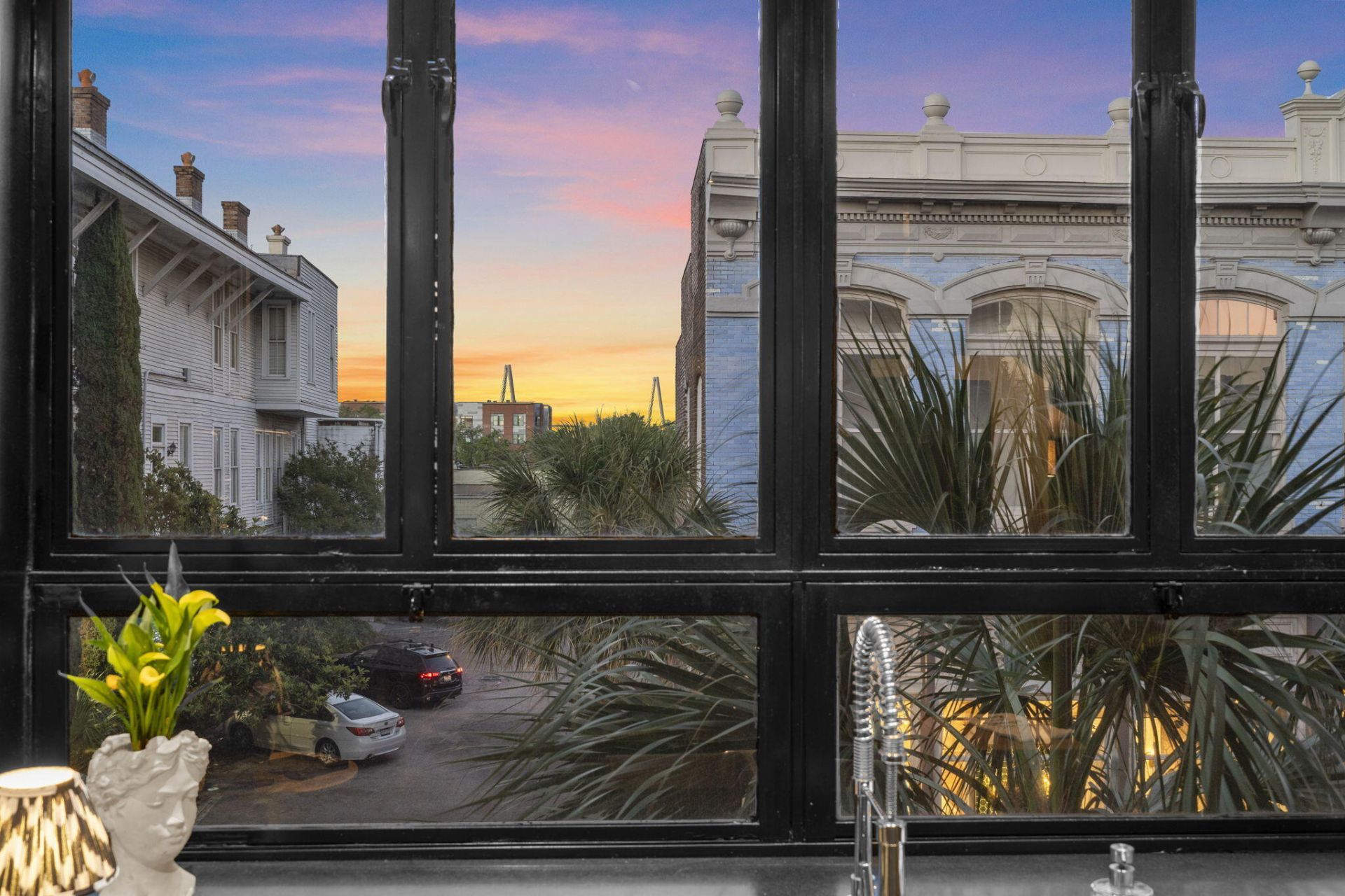 517 King Street Photo 27