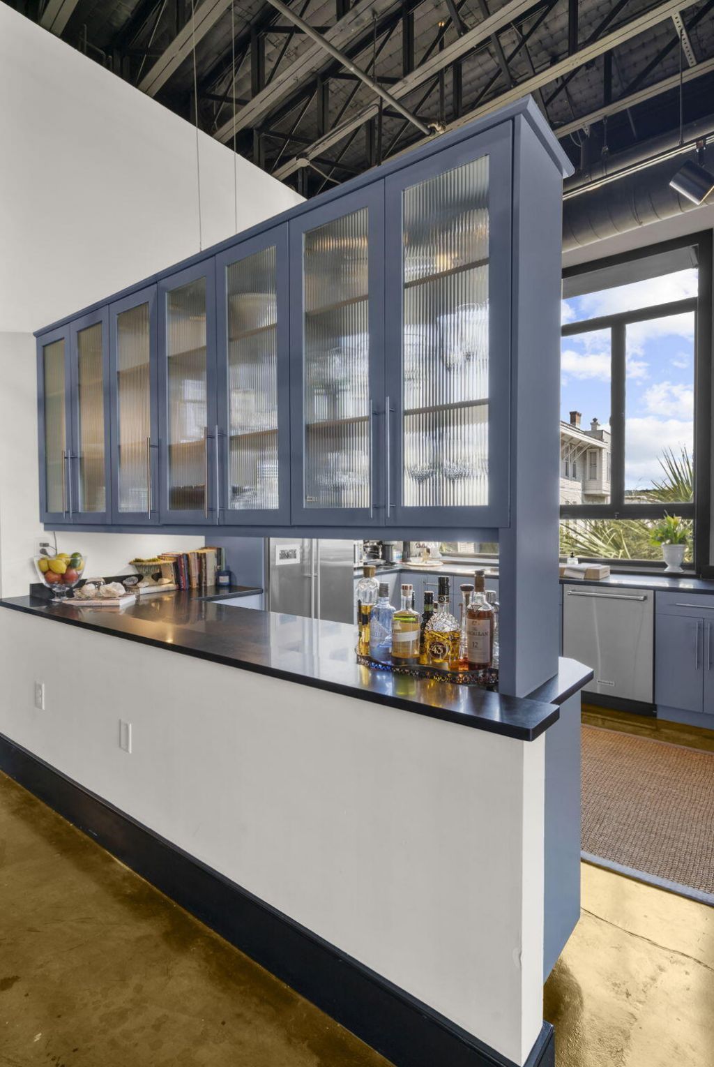 517 King Street Photo 28