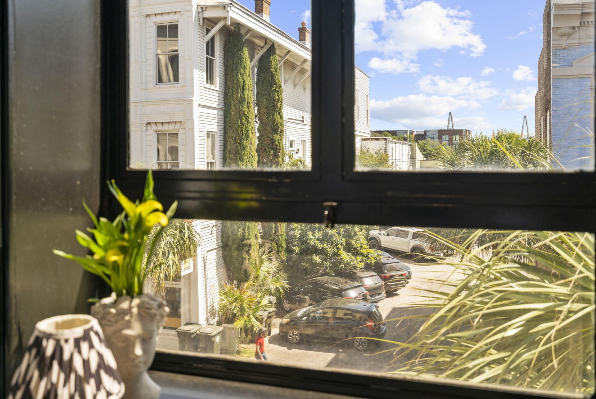 517 King Street Photo 31