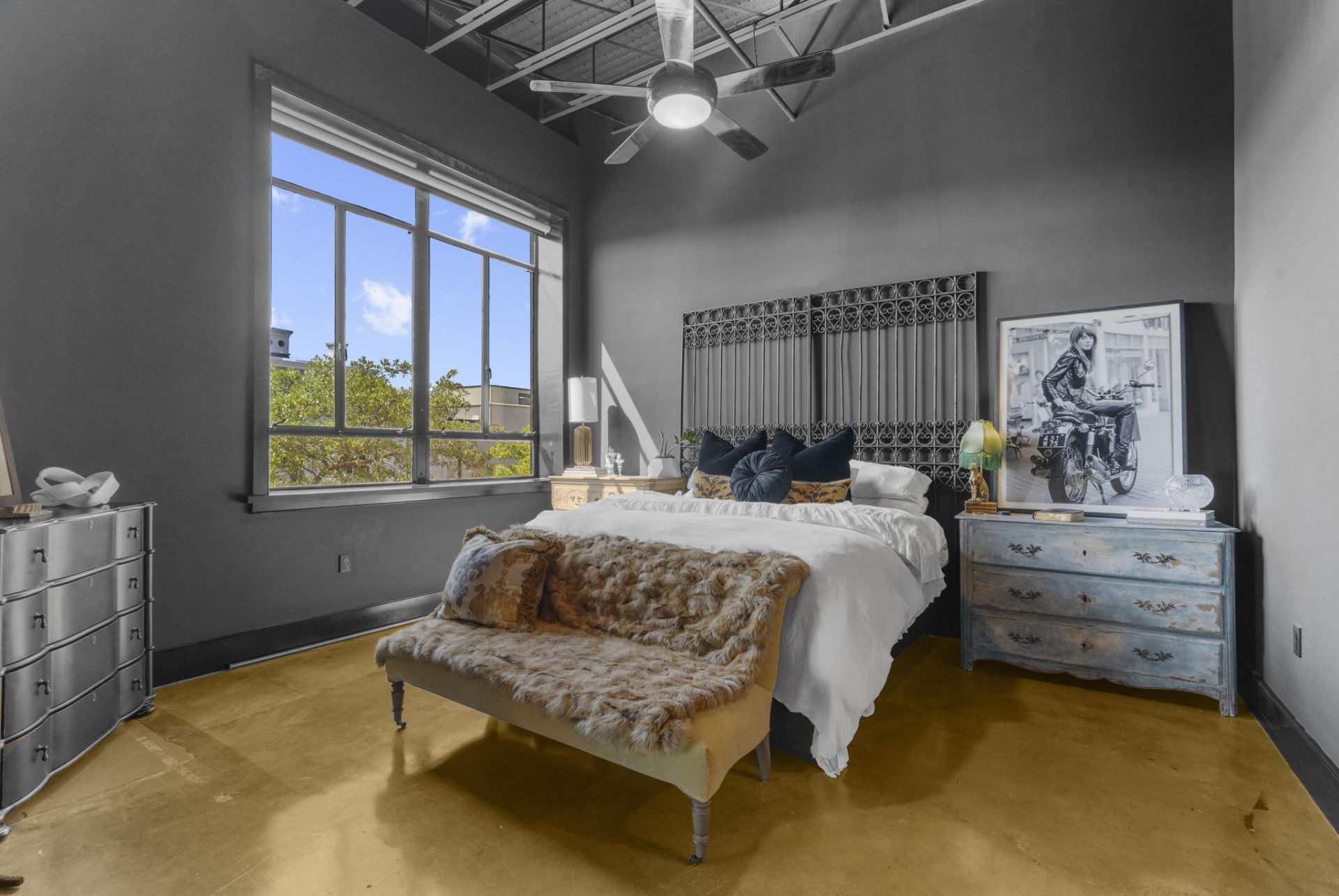 517 King Street Photo 36