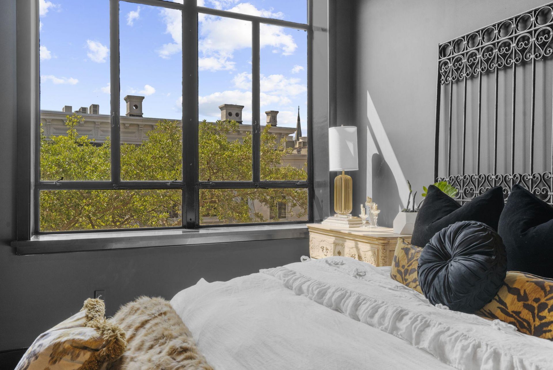 517 King Street Photo 38