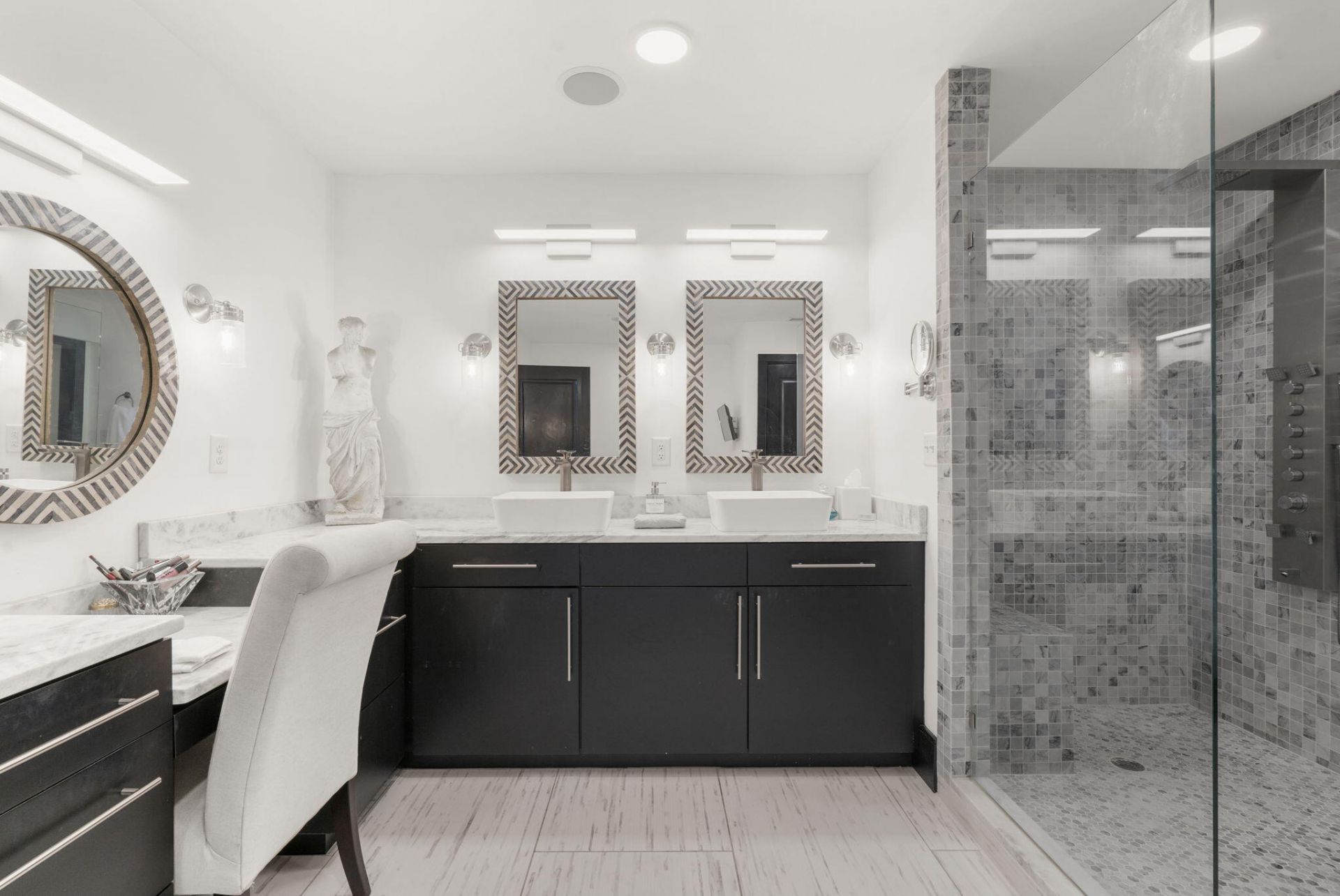 517 King Street Photo 43