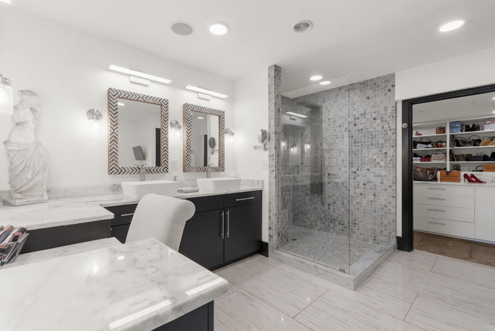 517 King Street Photo 48