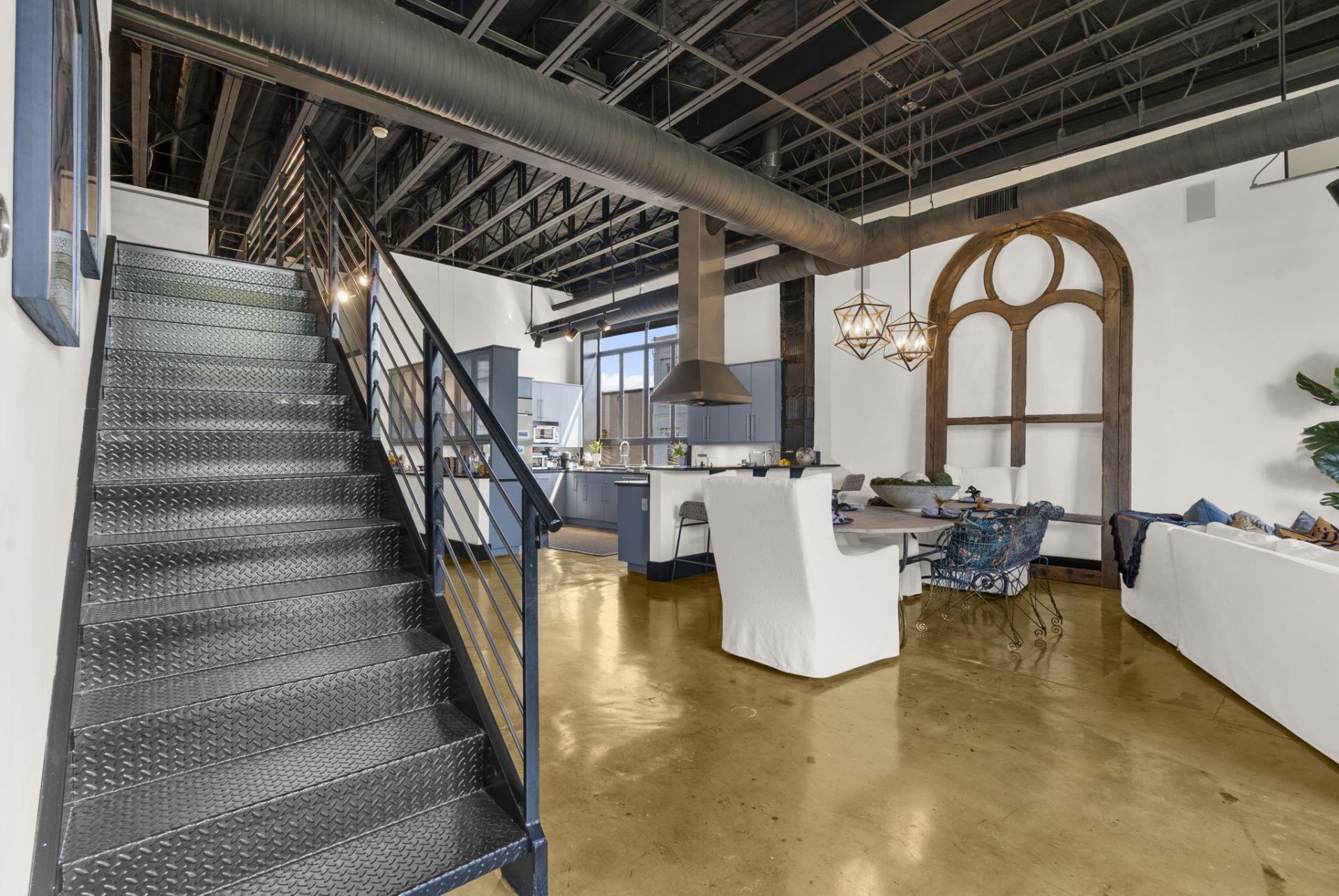 517 King Street Photo 49