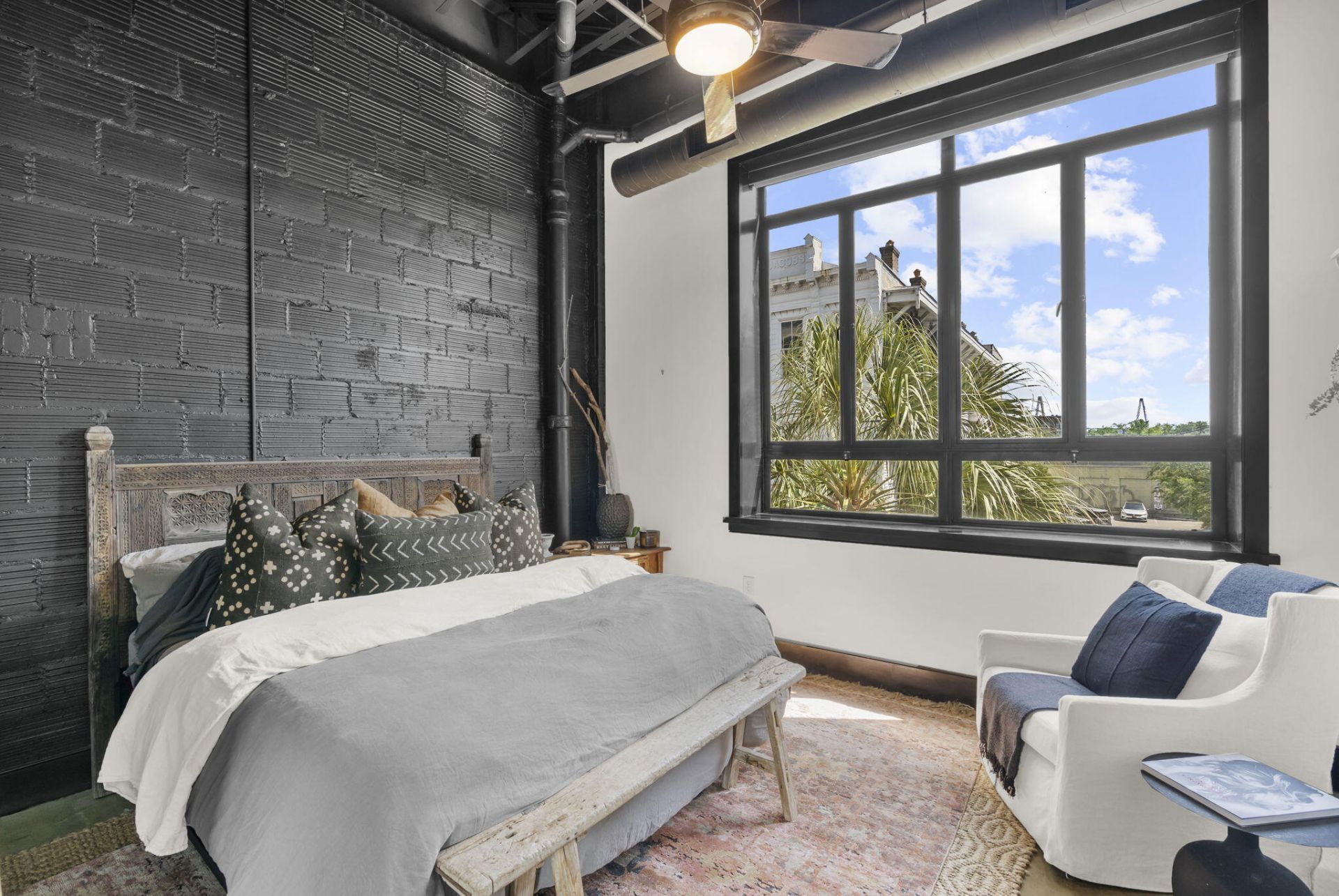 517 King Street Photo 55