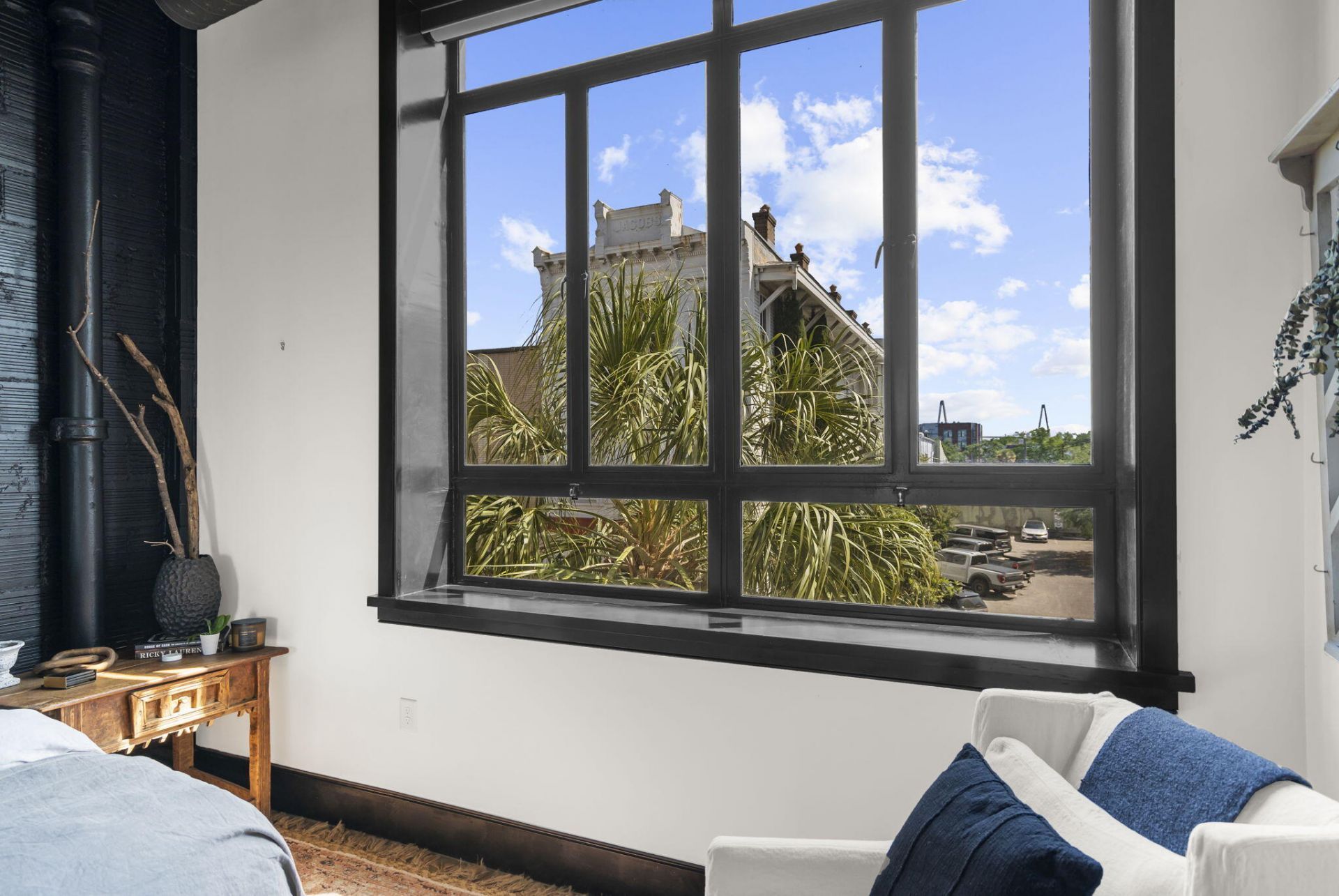 517 King Street Photo 57