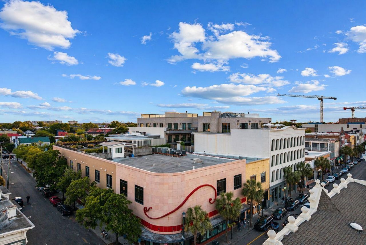 517 King Street Photo 71