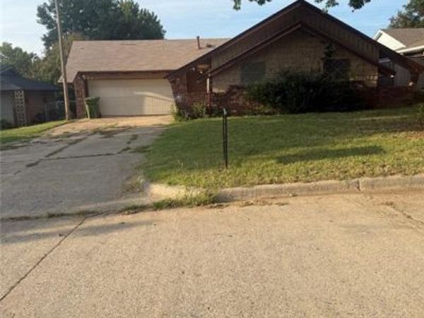 315 Willow Place, Yukon, OK 73099