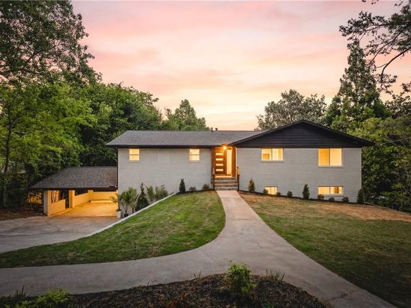 1679 Oak Lane NE, Atlanta, GA 30329