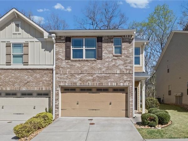 248 Bobbie Way , Woodstock, GA 30189