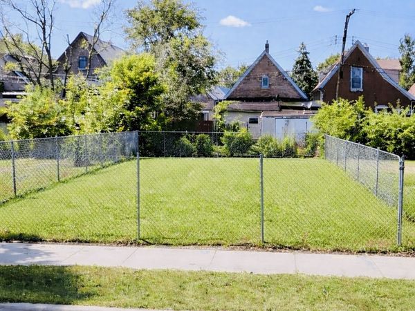 1330 S Oakley Avenue , Chicago, IL 60608