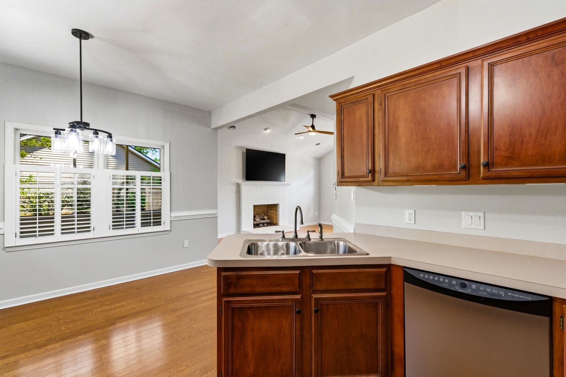 3068 Sweetpine Ln.  Photo 15