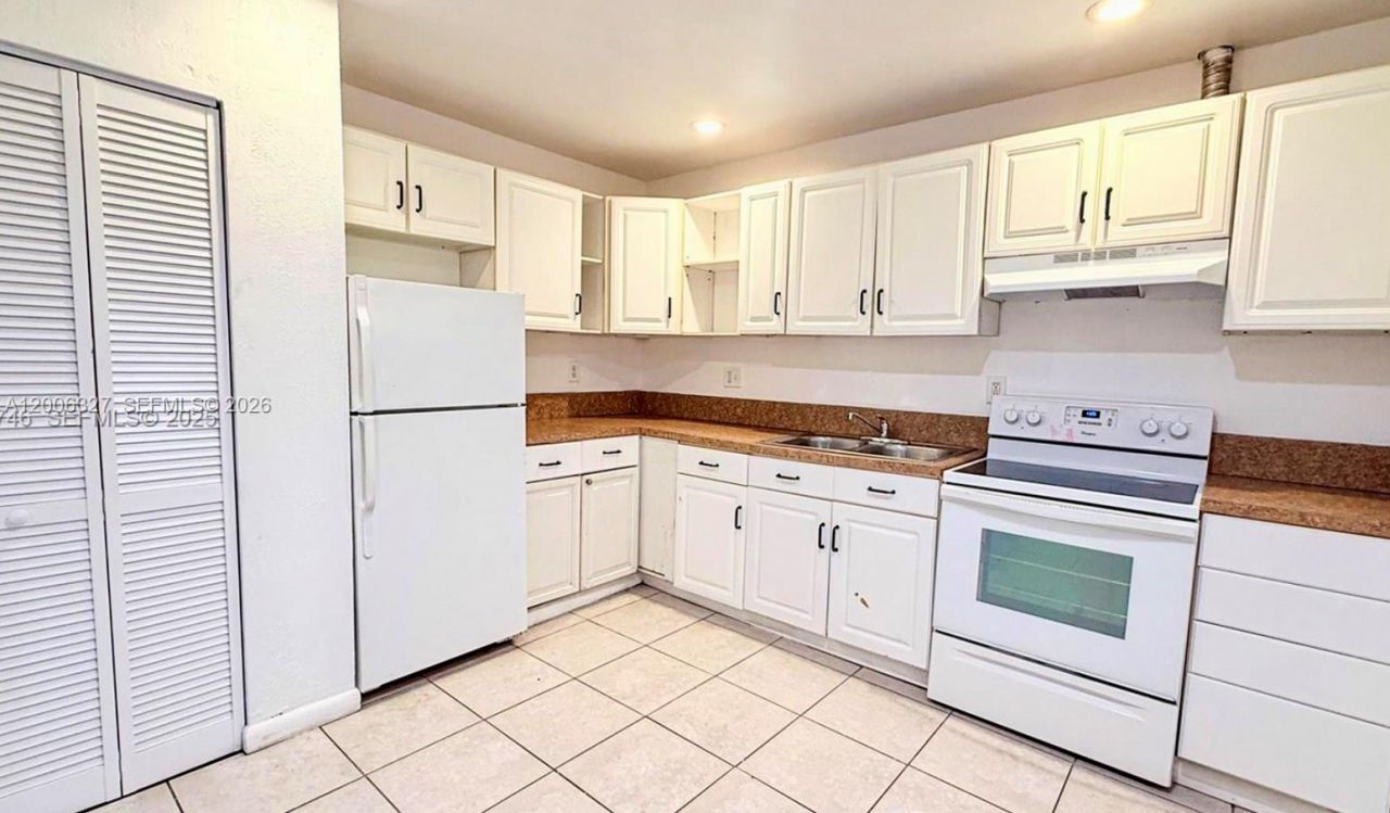 5100 SW 41st St, Unit 115, Pembroke Park, FL 33023 Photo