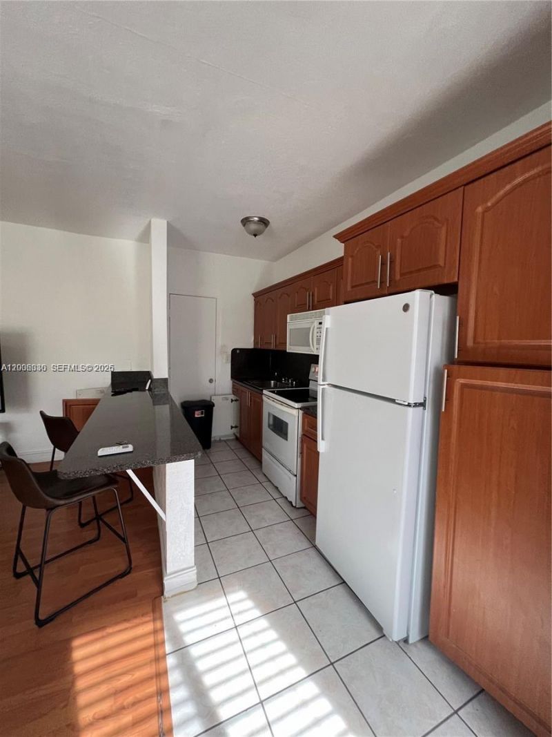 7920 Harding Ave , Unit 9, Miami Beach, FL 33141 Photo