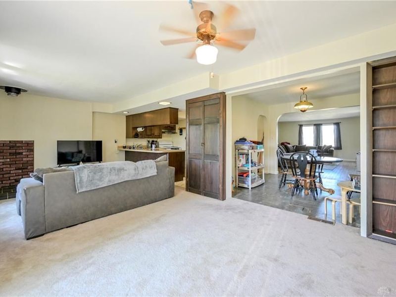 421 E Main Street, Saint Paris, OH 43072 Photo 10