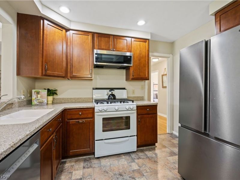 19687 Laurel Avenue, Rocky River, OH 44116 Photo 19