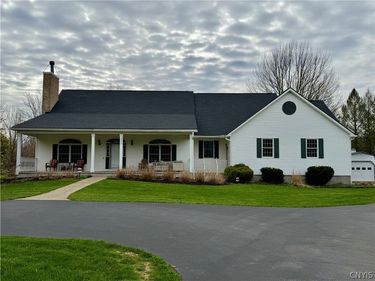 220 Ellen Street, Oswego, NY 13126