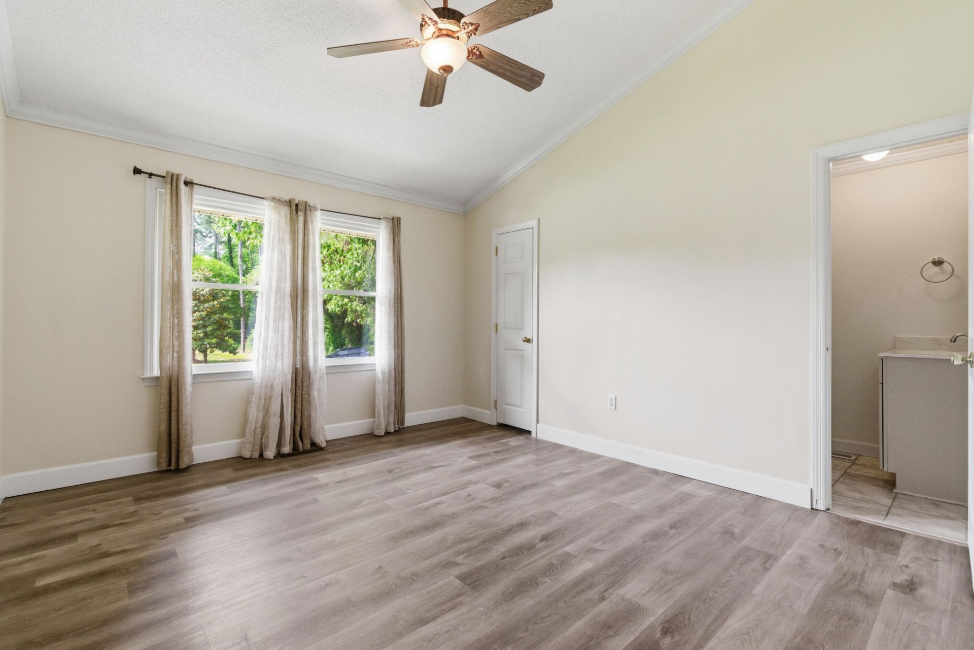 127 Cooper Circle Photo 35