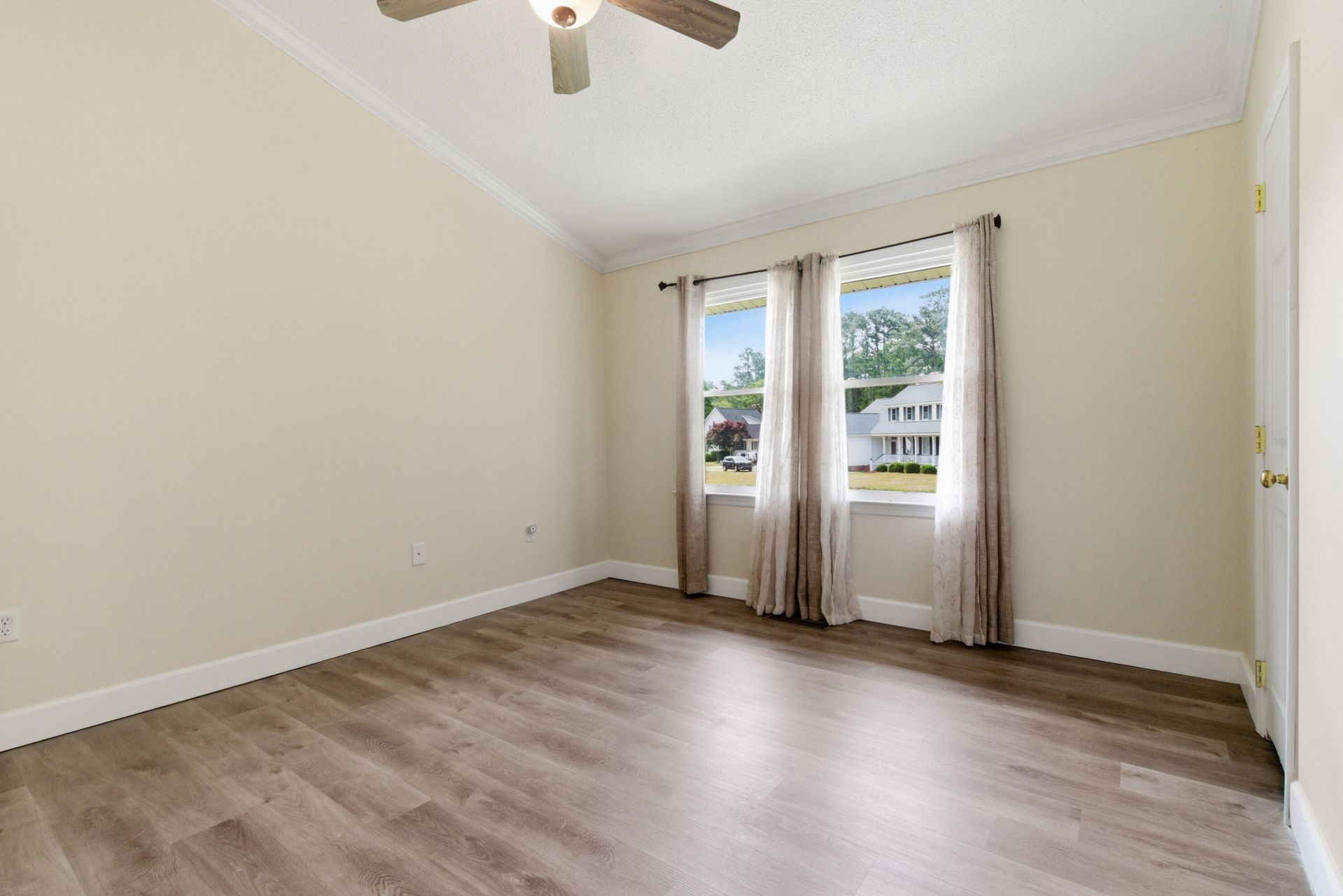 127 Cooper Circle Photo 36