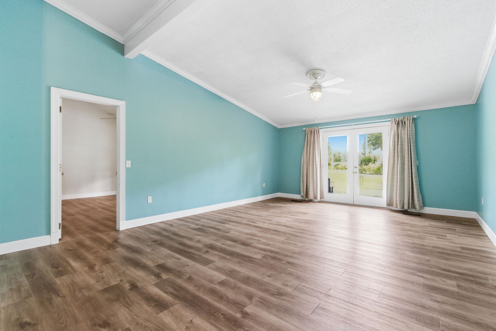 127 Cooper Circle Photo 7