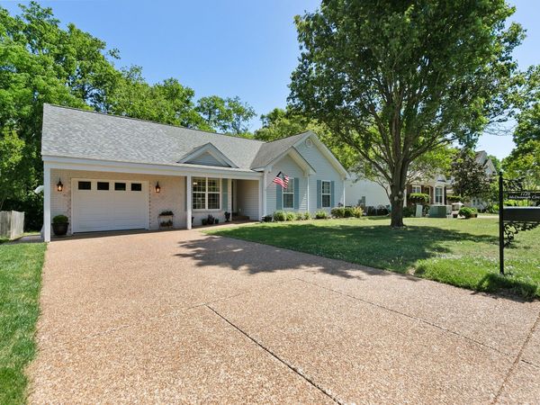 1129 McDonough Cir, Thompsons Station, TN 37179