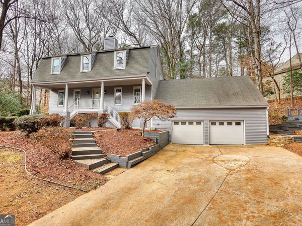 4205 Aberdeen Pass NE, Roswell, GA 30075