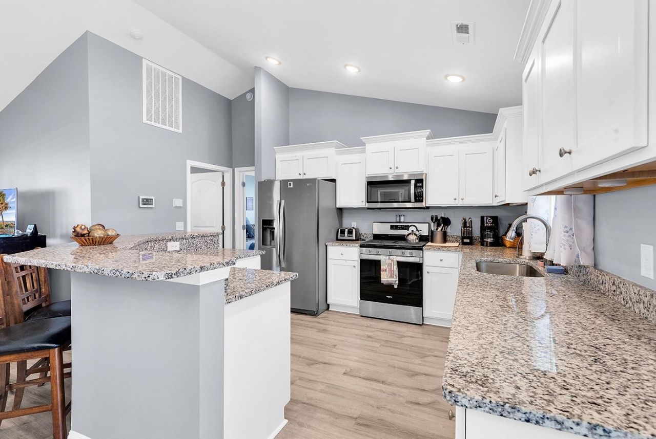 4108 Danby Lane Photo 9