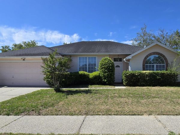 8636 CHARLESGATE Circle N, Jacksonville, FL 32244